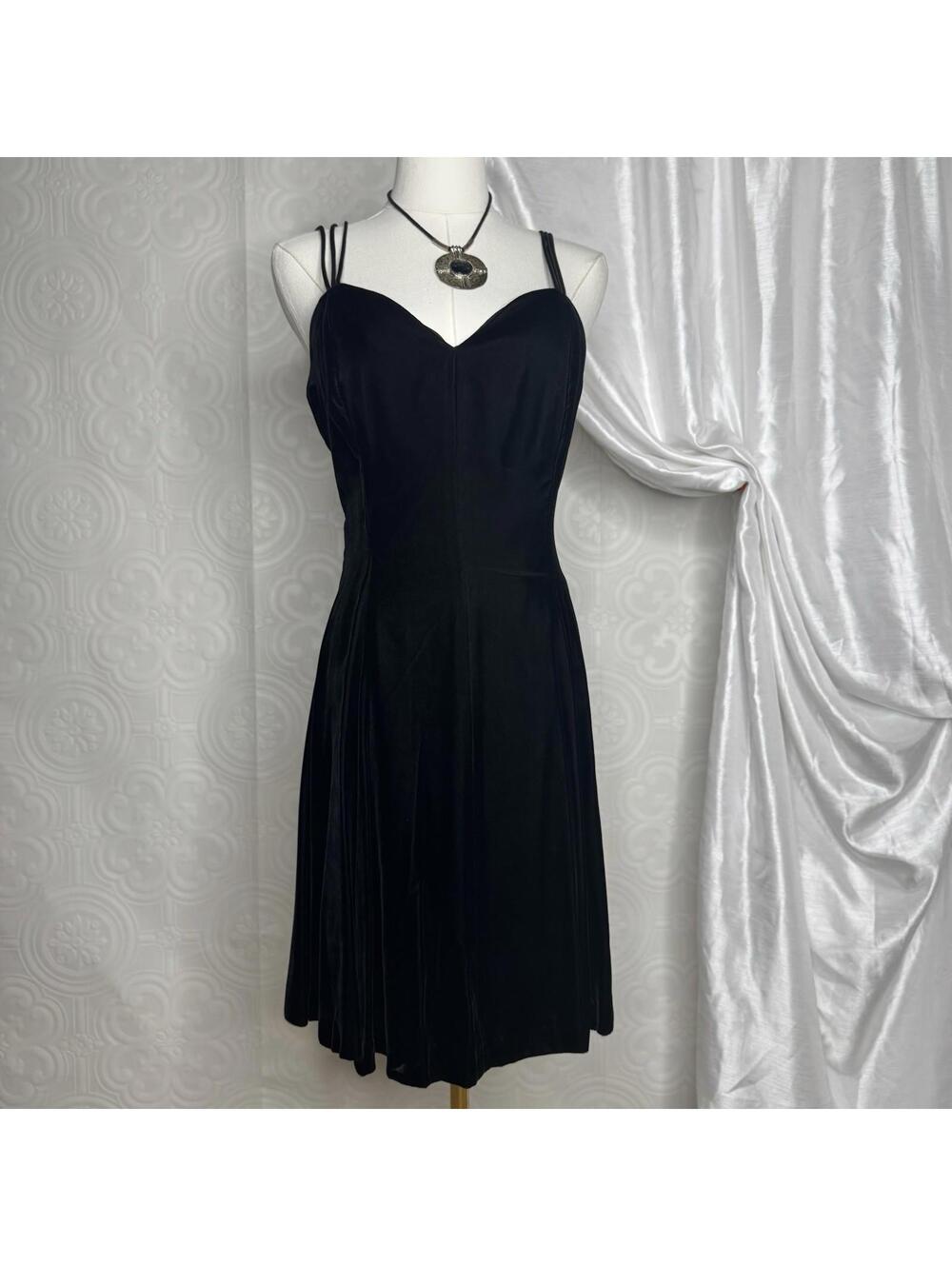 True Vintage Positively EllynGothic Black Velvet Dress
